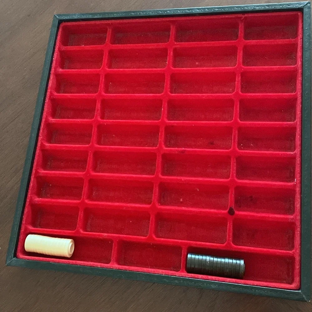 Chess Set-Self Contained. - Picture 9 of 16